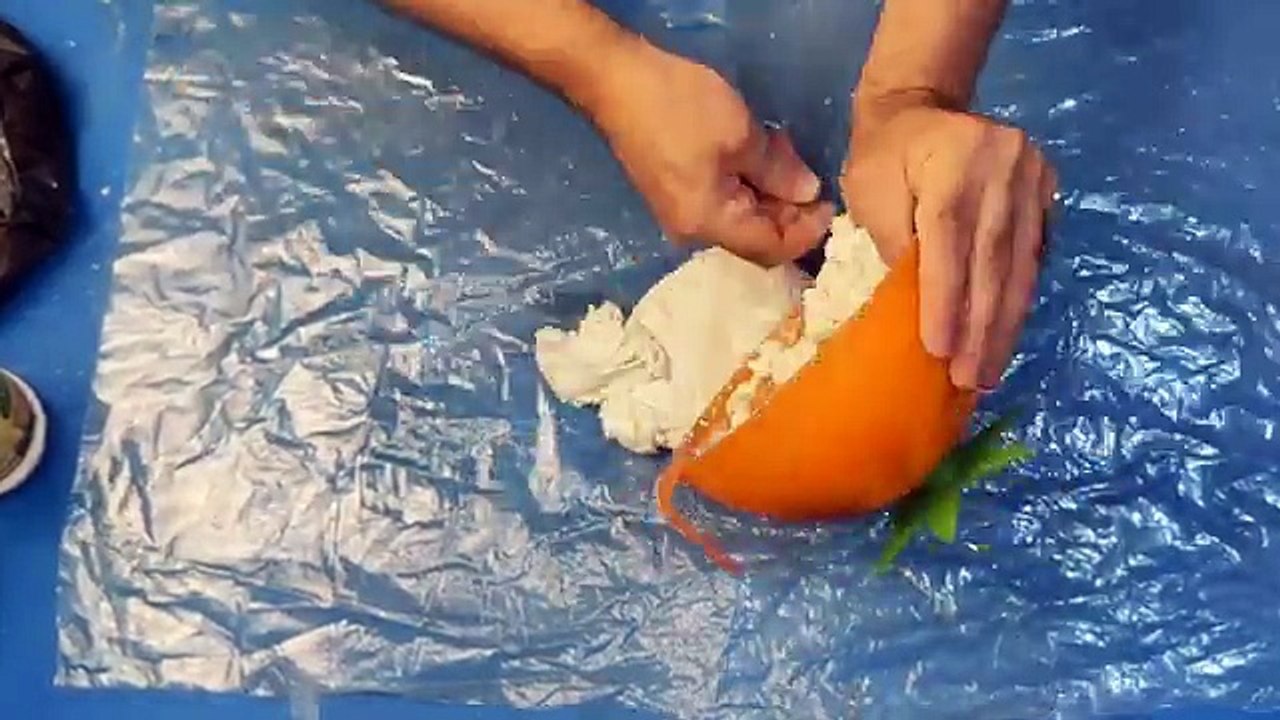 ضعى شويه اسمنت على ميه واعملى نفس الخطوات هتنبهرى فى الاخر👌