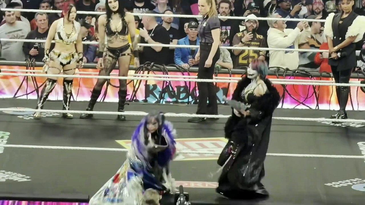 Rhea Ripley, Iyo Sky vs Kabuki Warriors Full Match - WWE Raw 1/5/2026