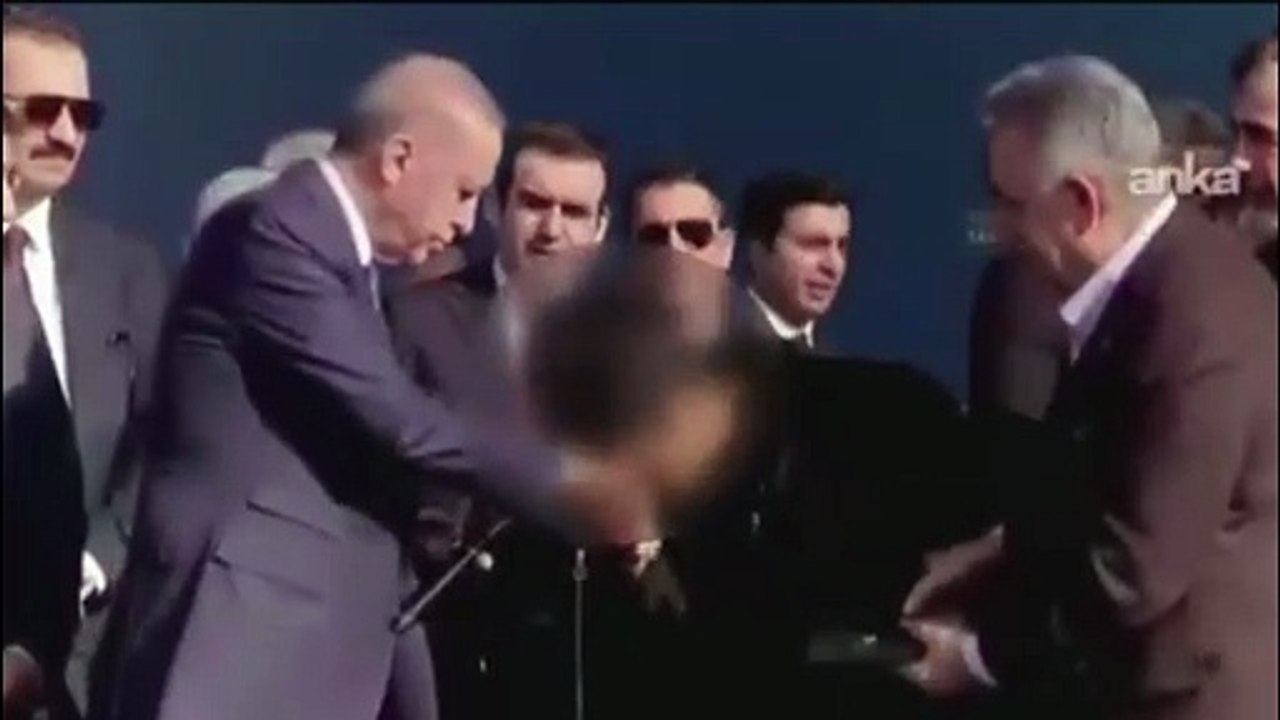 Erdoğan’dan hem çocuğa hem babasına 200 TL harçlık!