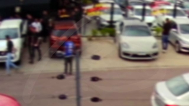 Vídeo mostra pai e filho agredidos em loja de veículos em Curitiba