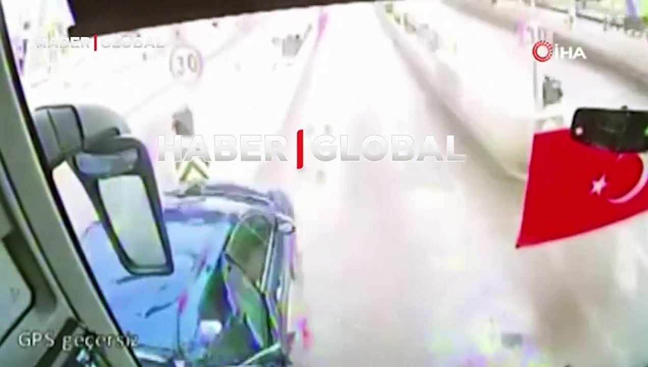 2 kişi feci şekilde can vermişti... Gişelerdeki korkunç kazanın  görüntüleri ortaya çıktı