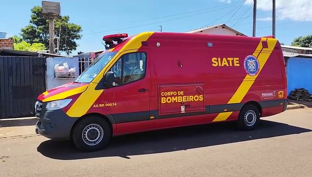 Homem é socorrido pelo SIATE após queda no Bairro Interlagos, em Cascavel