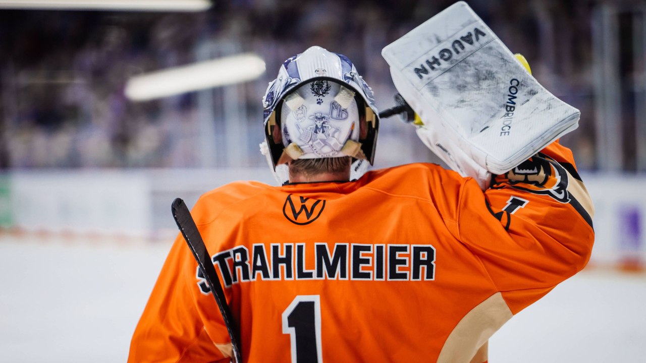 Historisch: Strahlmeier erzielt das erste Torwarttor der DEL-Geschichte