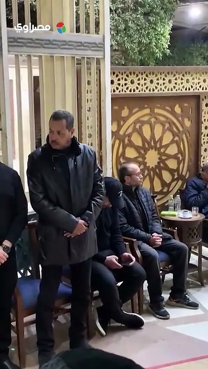 نجوم الفن في عزاء والدة نضال الشافعي