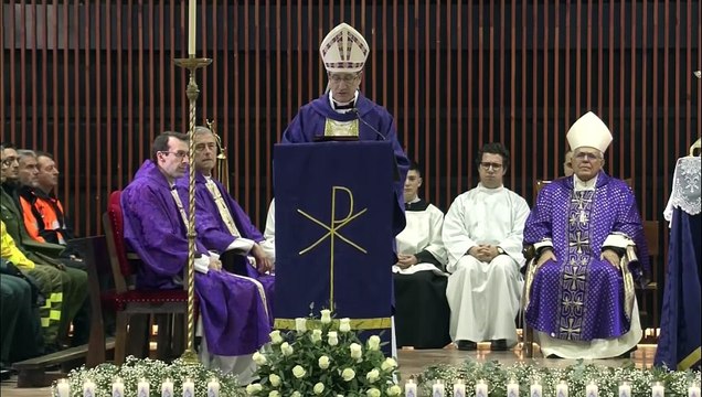 Adamuz celebra la misa funeral por las víctimas del accidente ferroviario