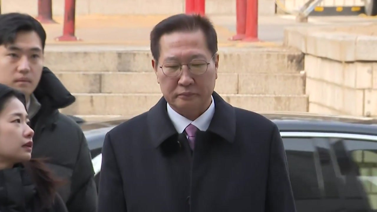 ’내란 가담·김건희 청탁’ 박성재, 첫 재판서 혐의 부인 / YTN