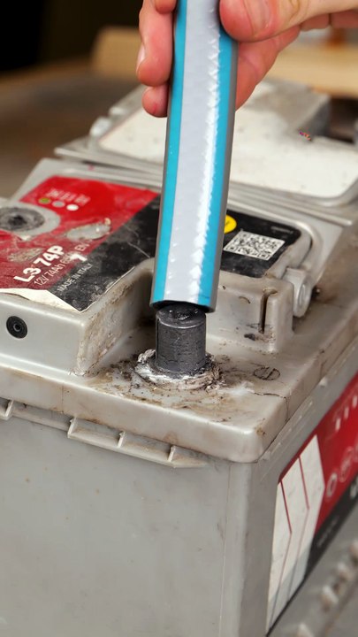 How to connect battery terminals safely