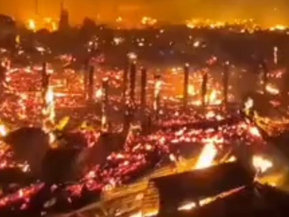 Inferno: Großbrand vernichtet mehr als 30 Häuser