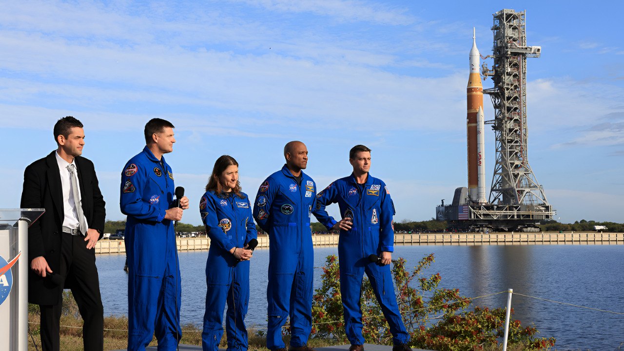 NASA Sets First Crewed Moon Mission in 54 Years