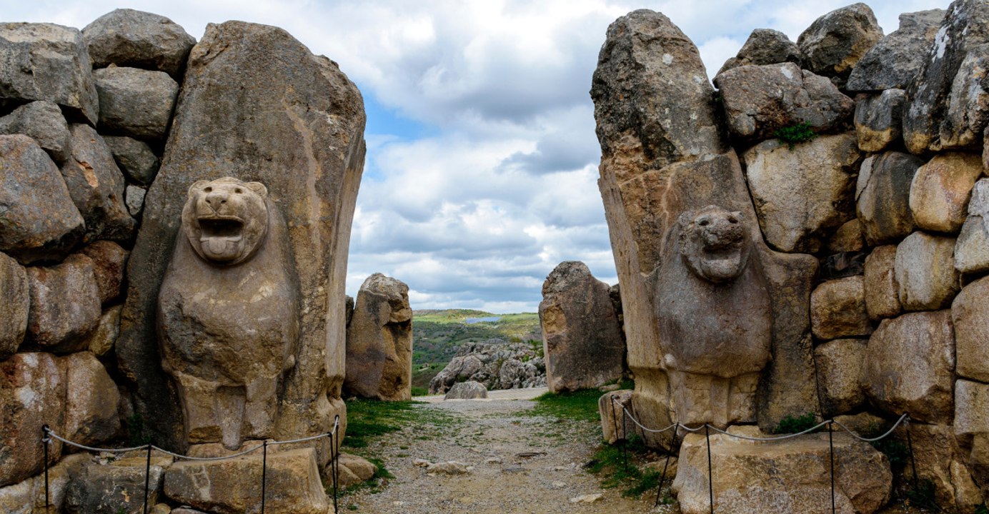 12 Mythical Places Archaeologists Say Might Have Existed