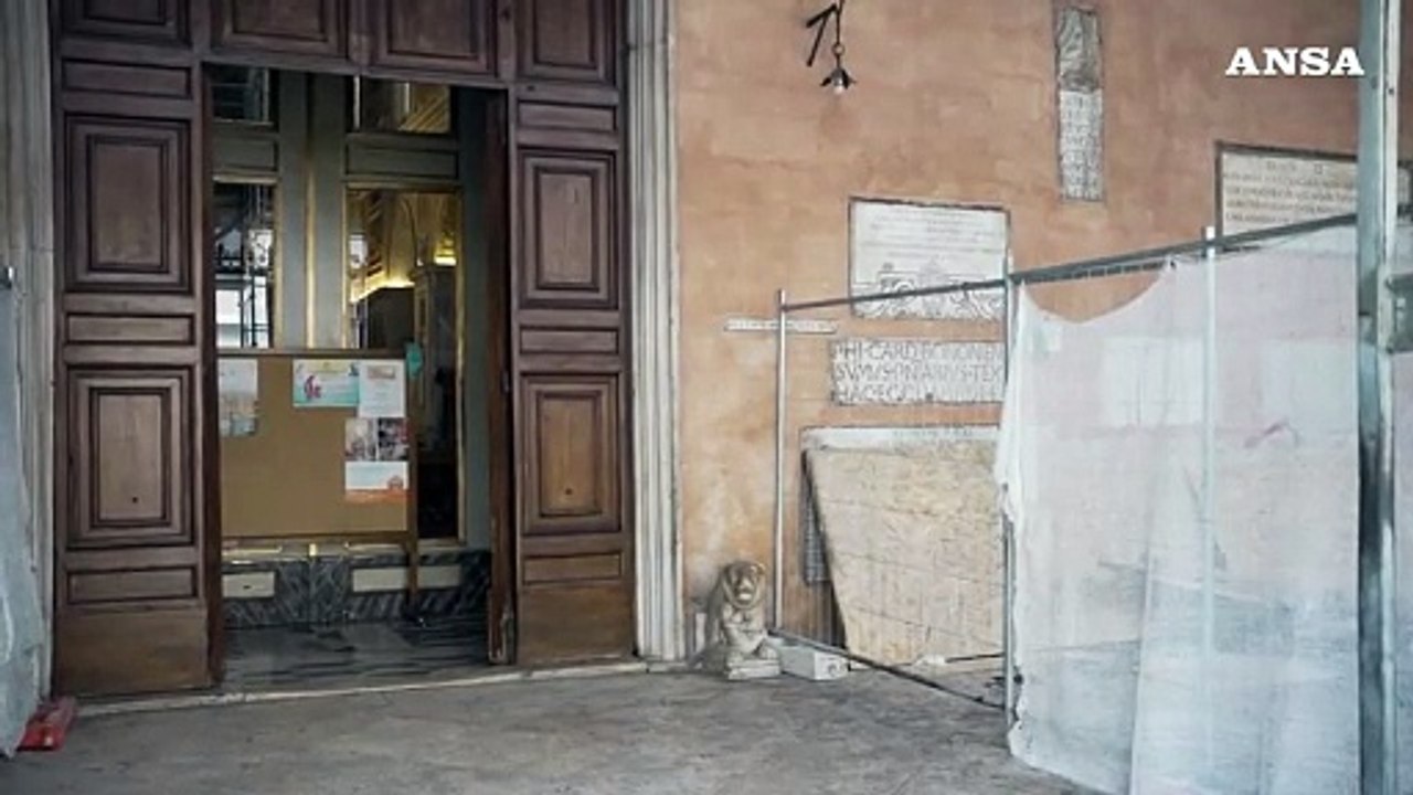 Roma, piccolo incendio nella Basilica di San Lorenzo in Lucina
