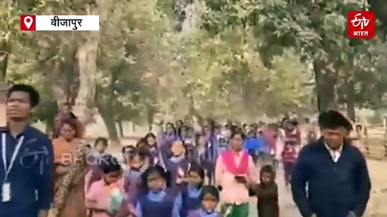 नक्सलगढ़ में गणतंत्र दिवस का जश्न, अबूझमाड़ के तकीलोड़ में दशकों बाद फहराया तिरंगा, गूंज उठा वंदे मातरम