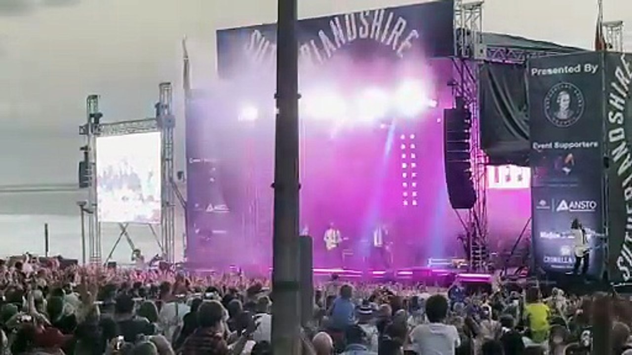 Furnace and the Fundamentals perform at the Cronulla Australia Day 2026 concert