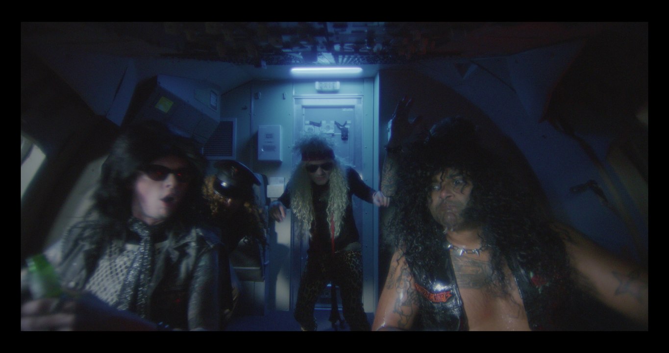 Sum 41 - Rise Up - video Dailymotion