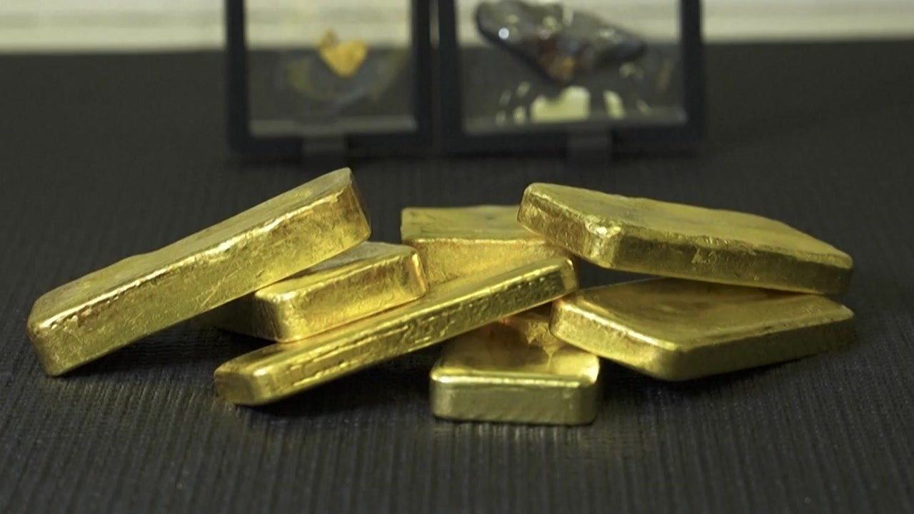 국제 금값 장중 온스당 5,100달러 돌파...달러 약세 / YTN