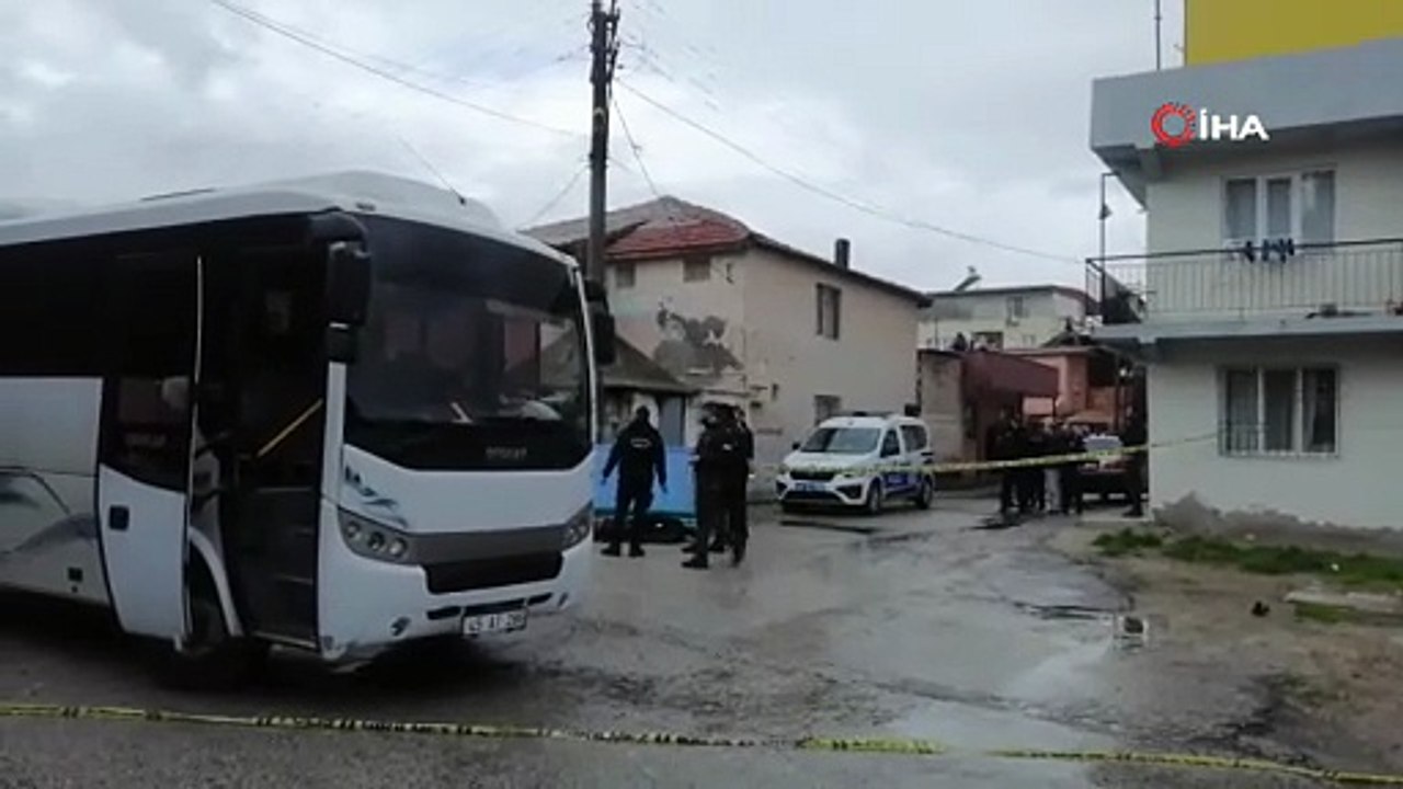 Bir boşanma aşamasındaki cani dehşeti daha: 7 çocuk annesi kadını sokak ortasında öldürdü!