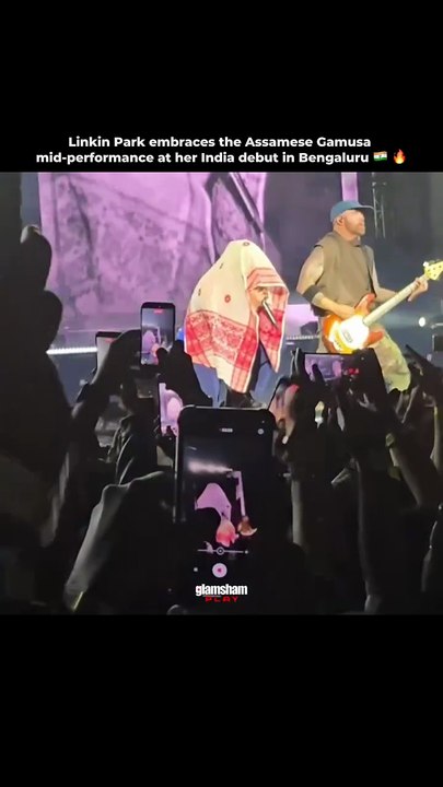 When global rock meets Assamese pride! Linkin Park wrapped in love on their India debut. 🇮🇳🔥  #glamsham #linkinpark #assamesegamusa #bengalurulive #indiadebut  {glamsham, linkin park, assamese gamusa, bengaluru live, india debut}