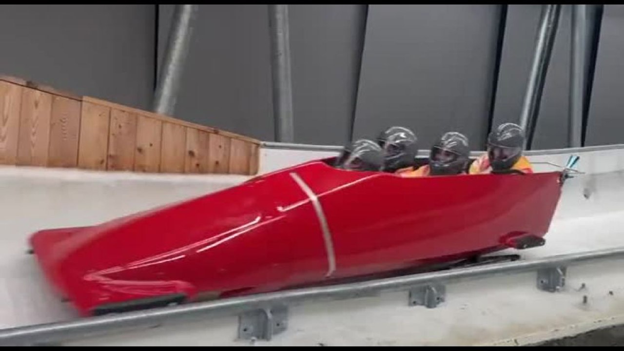 La Fiamma Olimpica a Cortina sulle piste da sci e bob