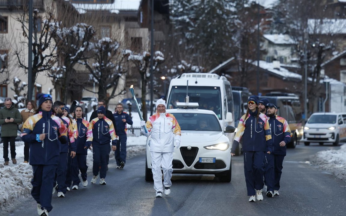 La Fiamma Olimpica di nuovo a "casa" a 70 anni dai Giochi del '56