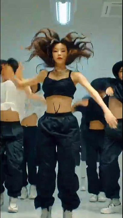 Smooth moves Unrea Make K-pop moves YOUR style 💫 #focus #respect #skills #smooth