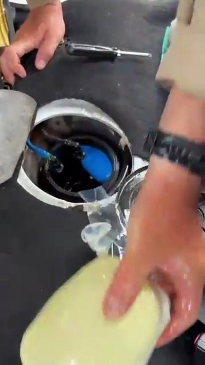 Rotam apreende drogas escondidas em tanque de combustível na PRC-272