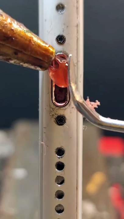 Cleaning iPhone Charging Port with Pink Hot Glue, don’t try😑