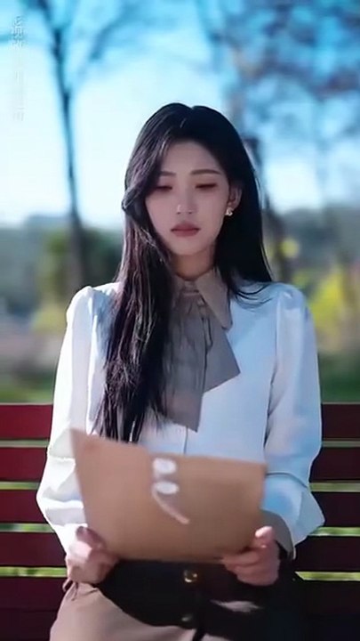 To save her brother, she had to provoke the capital's prince, who then pinned he