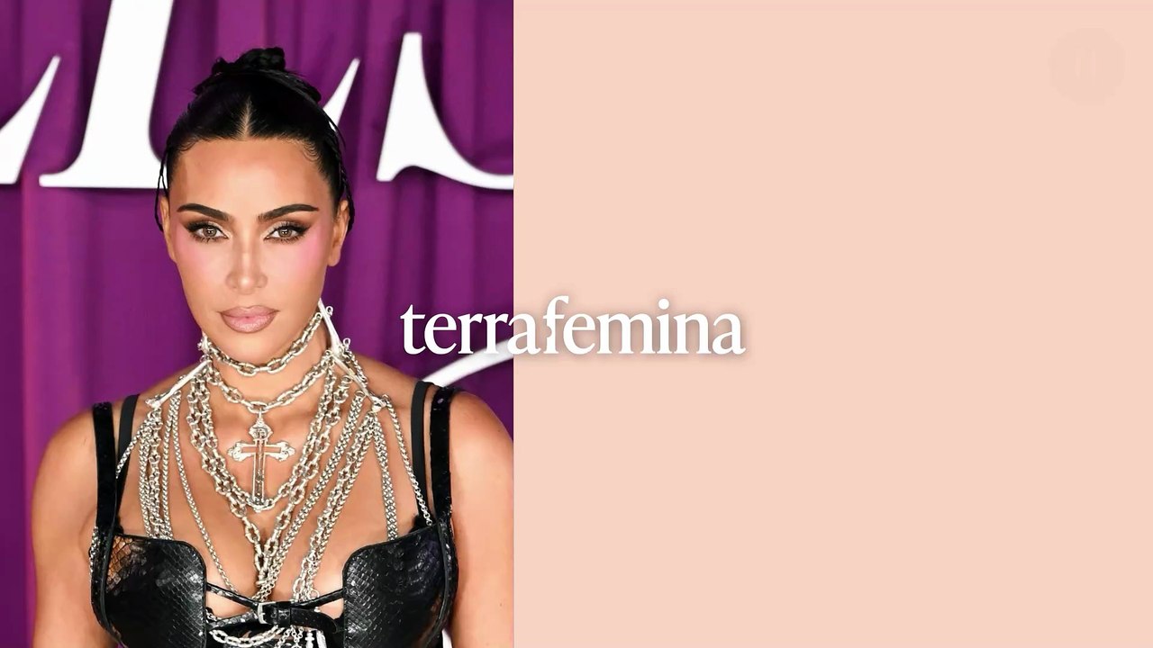 "Plus forte que Sydney Sweeney !" : Kim Kardashian éblouit en lingerie, égérie de 45 ans "hyper sulfureuse" sur ces photos
