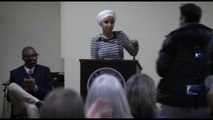 Deputata dem Omar presa di mira durante un discorso a Minneapolis