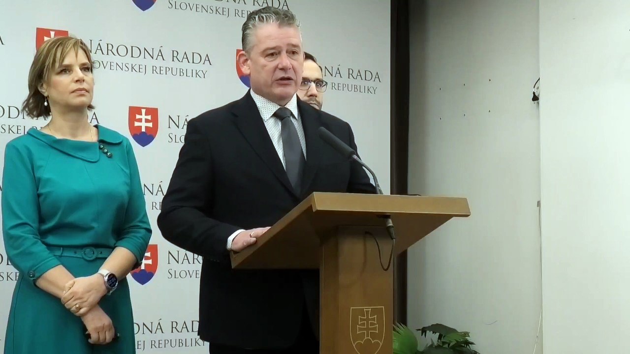ZÁZNAM: Hnutie Slovensko sa obáva, že etický kódex bude slúžiť na šikanu opozície