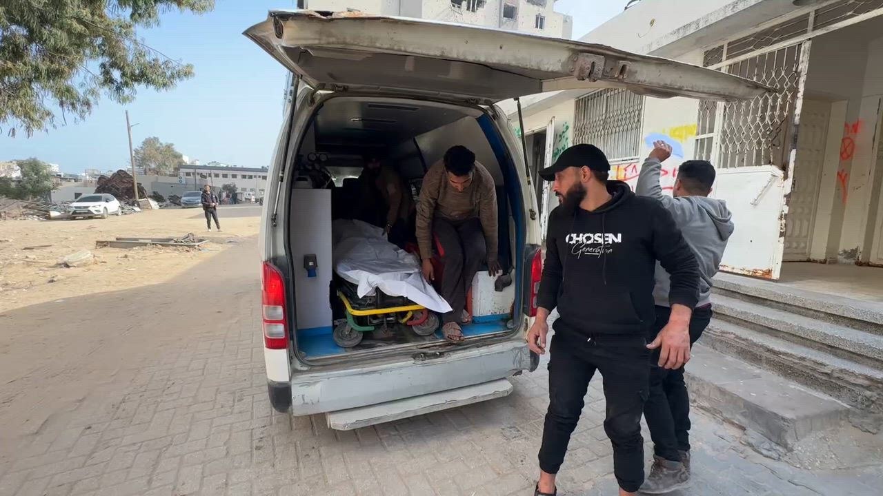 Israeli strike kills three Palestinians despite ceasefire in Gaza