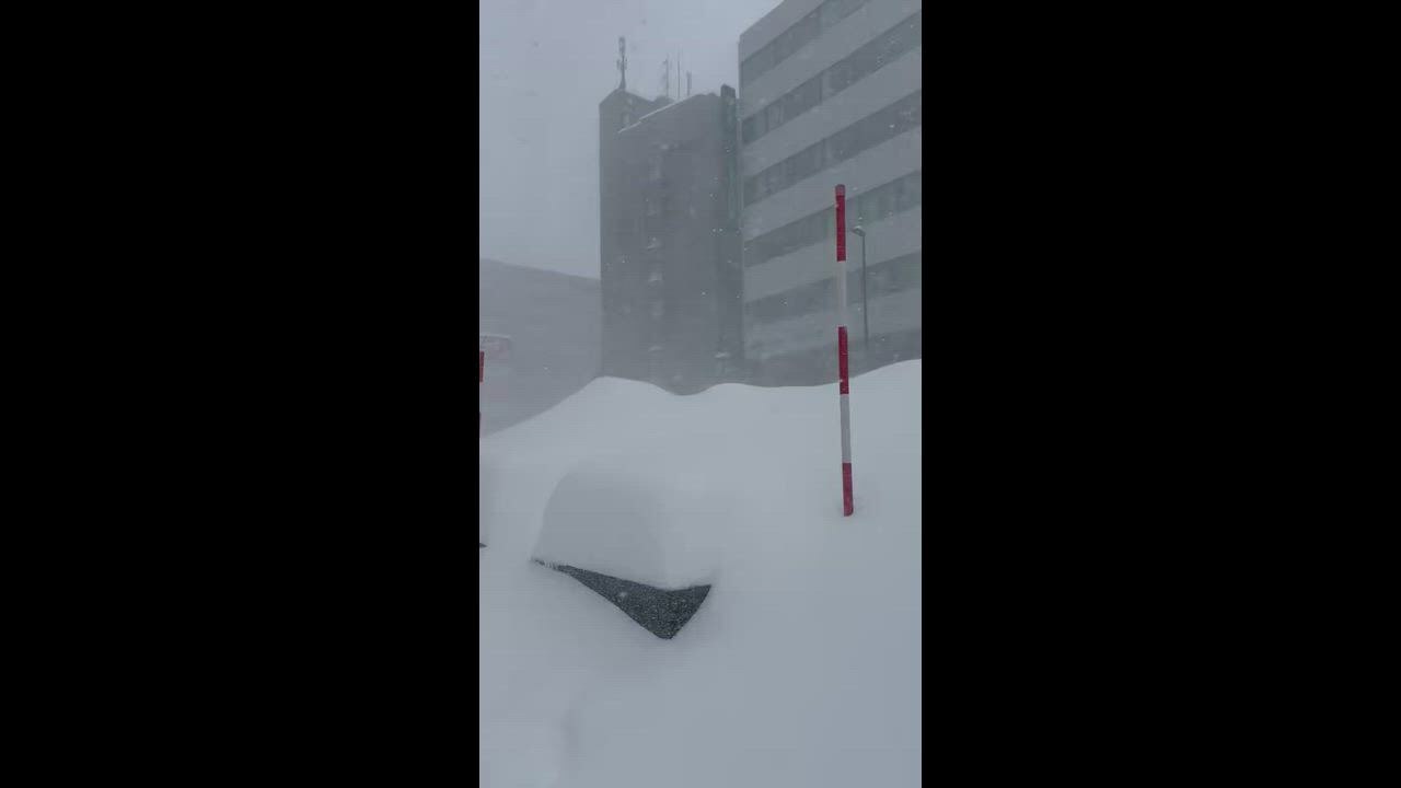 Japan: Cold Front Stalls Over Hokkaido Bringing More Than One Meter Snow to Sapporo