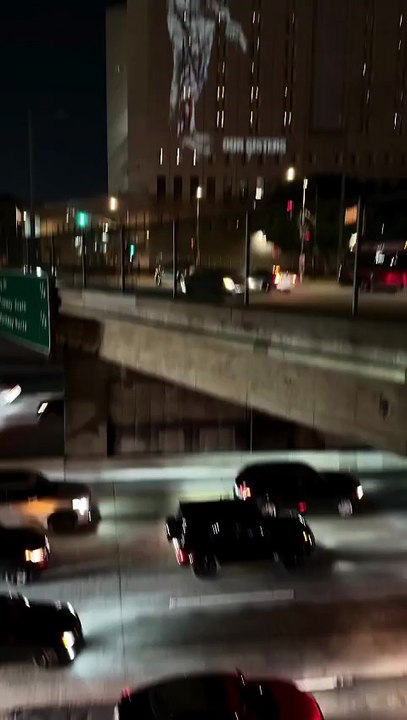 🧱 Réaction à la violence et aux morts attribuées aux agents de l’ICE à travers les États-Unis.