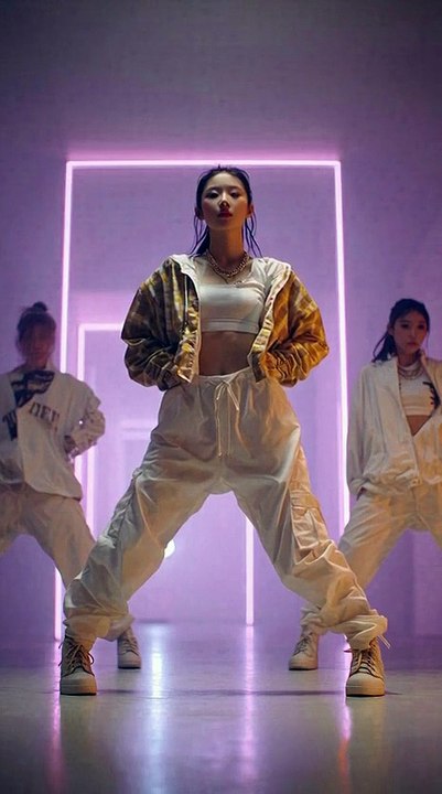 K-pop dance moves with this ultimate Smooth moves Unrea 😵‍💫#focus #respect #skills #smooth