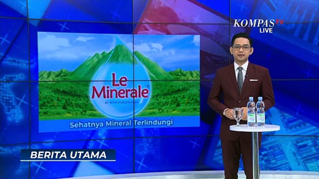 Terekam CCTV! Detik-Detik Mobil Terguling dan Timpa Pemotor di Surabaya | BERUT