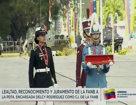 Entregan Bastón de Mando a la Presidenta (E) Delcy Rodríguez como Comandante en Jefe de la FANB