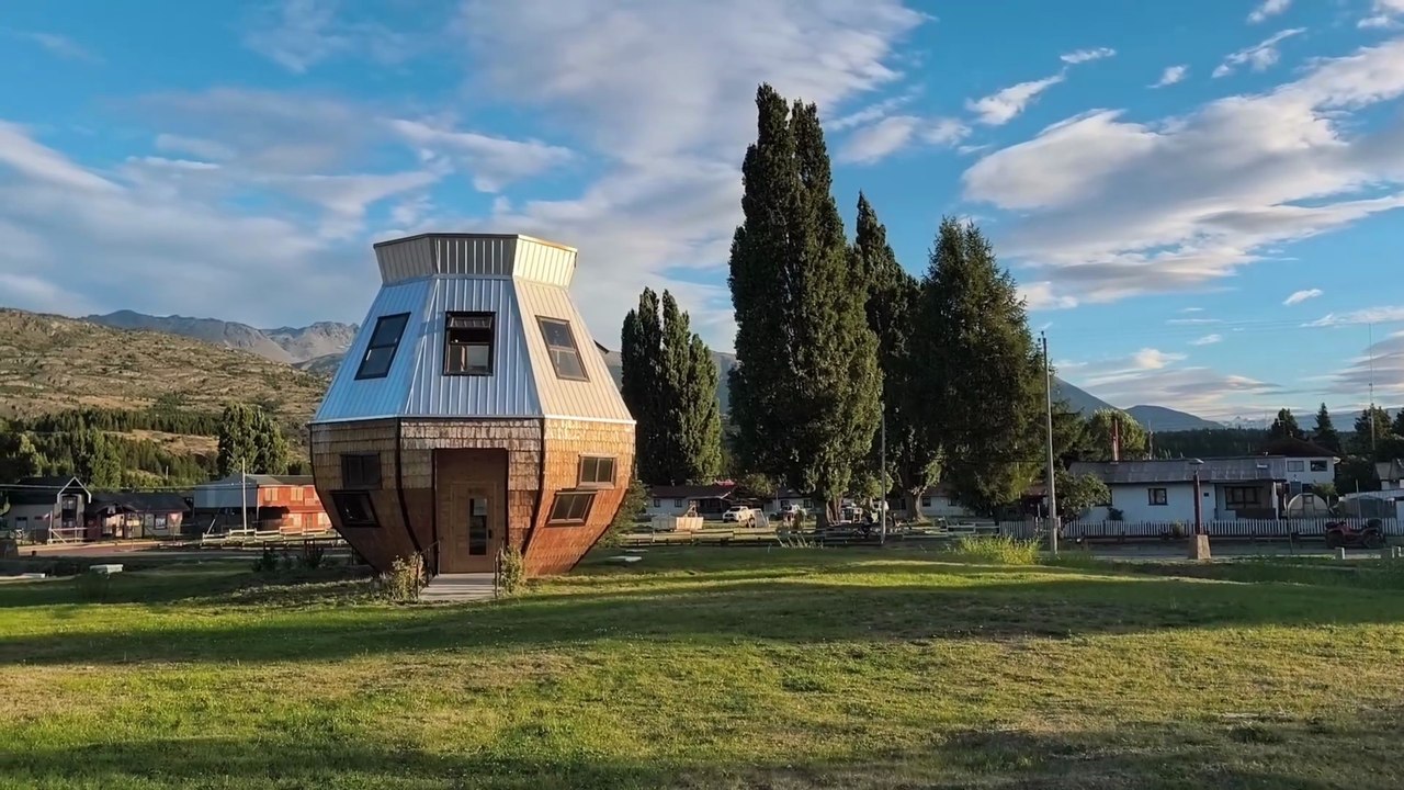 Villa O'Higgins Cochrane village the Confluencia Río Baker/Neff in Patagonia Chile