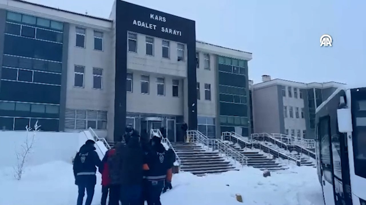 Kars'ta düzenlenen fuhuş operasyonunda 12 zanlı tutuklandı