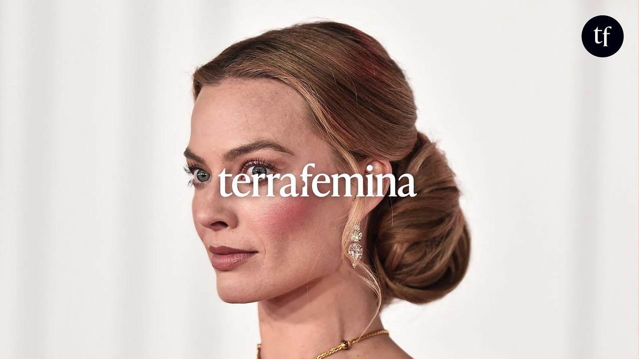 "Elle a l'air mal à l'aise" : en cuir rouge, Margot Robbie divise avec ce look très audacieux