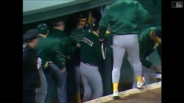 Dennis Eckersley gets Rich Gedman to fly out, earning the save vs Red Sox (1988 ALCS game 2)