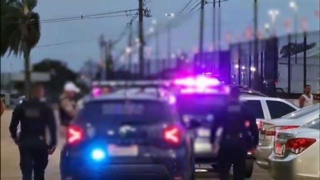 Motorista é detido após bater em carros dentro de estacionamento de supermercado em Cascavel