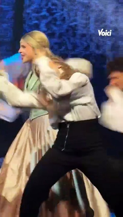 Ce soir, @lalegendedemontecristo a fait une entrée remarquée à Paris. Sur scène, Edmond Dantès traverse la trahison, l’injustice et la vengeance dans une mise en scène ambitieuse et visuellement impressionnante. Les moments forts s’enchaînent, les frisso