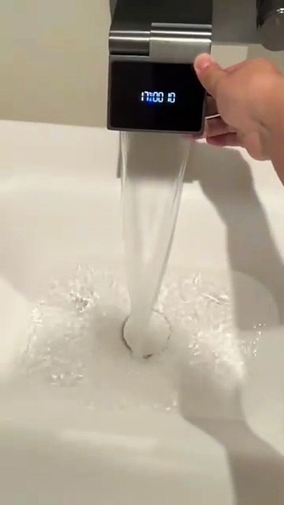 wall mounted bathroom faucet with LED digital display Single handle hot & cold water