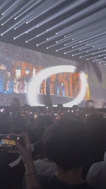 Stray Kids au gala des pièces jaunes 😍