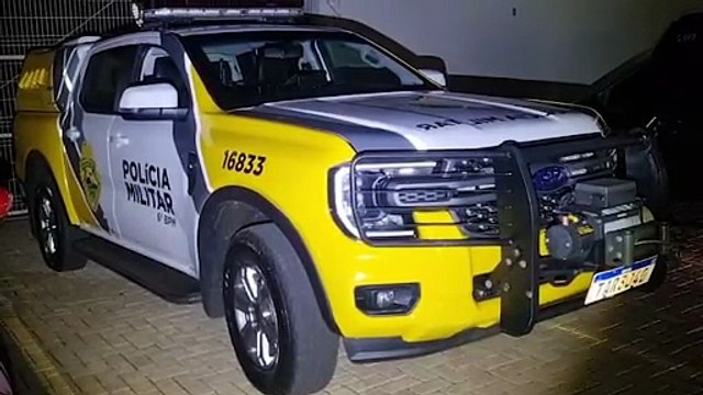 Operação da Polícia Militar resulta na apreensão de um fuzil M4, de uma pistola Glock e na prisão de dois homens