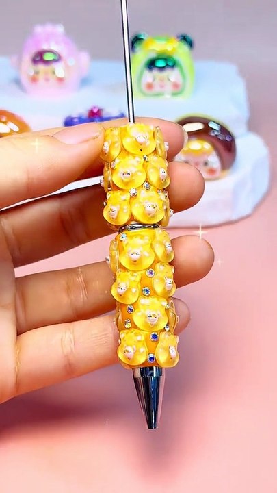 Beadable Clay Pen with Various Colors Cute Bear Face and White Pearls, Semi-Clear Color