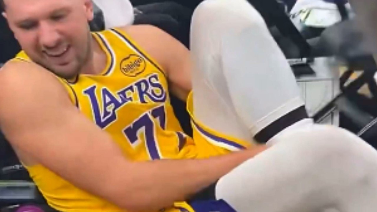 Enfado de Doncic tras lesionarse: "¿Quién coño hizo este suelo, maldita sea?"