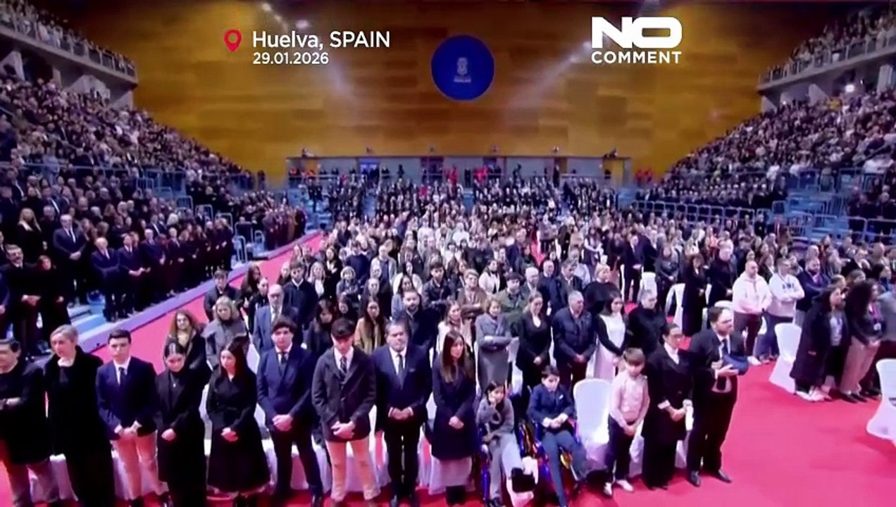 Król Filip VI i królowa Letycja na mszy za ofiary katastrofy kolejowej w Hiszpanii