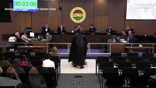 Santa Clara, Batman in tribunale: un errore l'ICE al Super Bowl