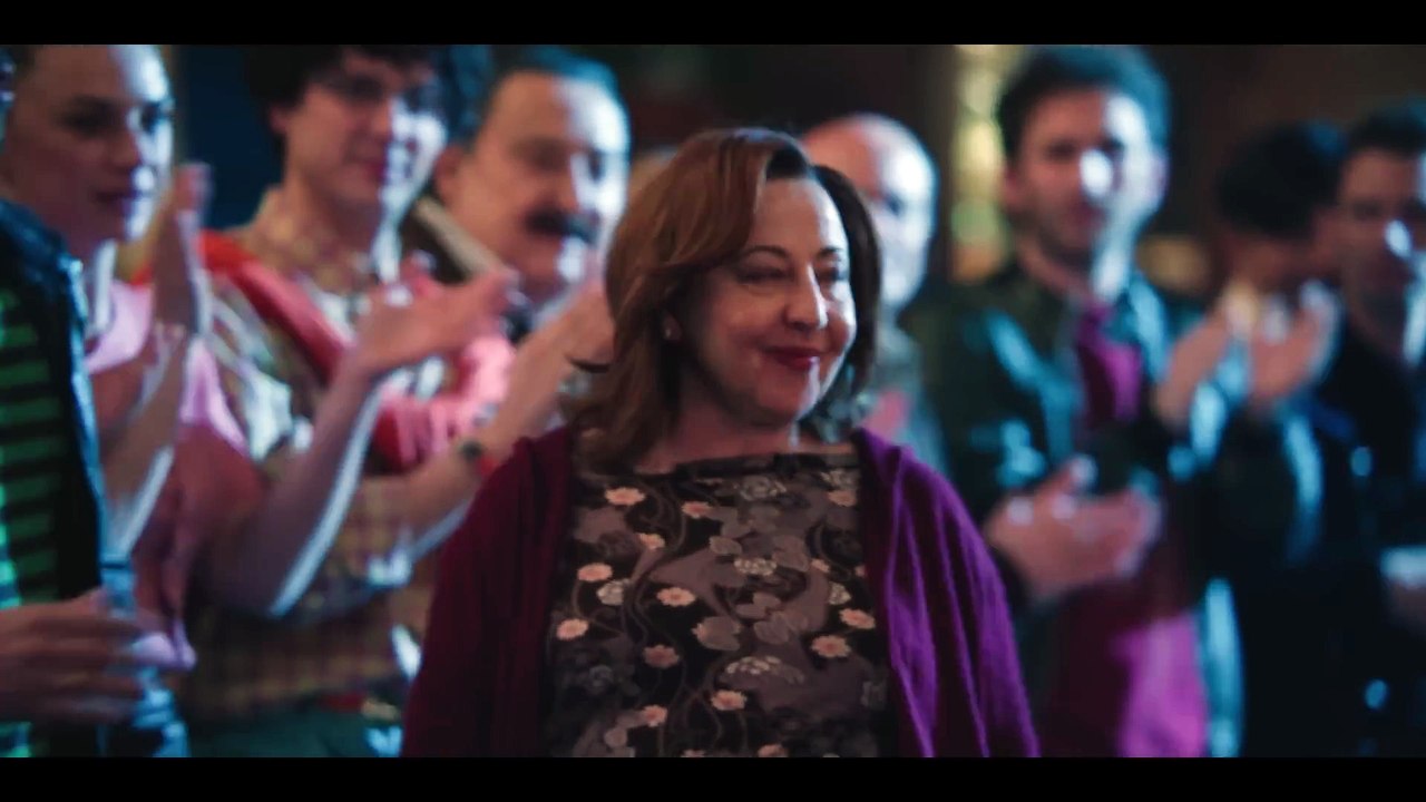 Traíler "Aída y vuelta", la serie "Aída" regresa en formato cine con Paco León y Carmen Machi.